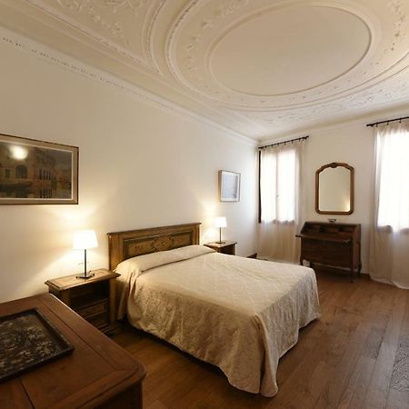 Le Due Corone Bed & Breakfast Venezia Esterno foto