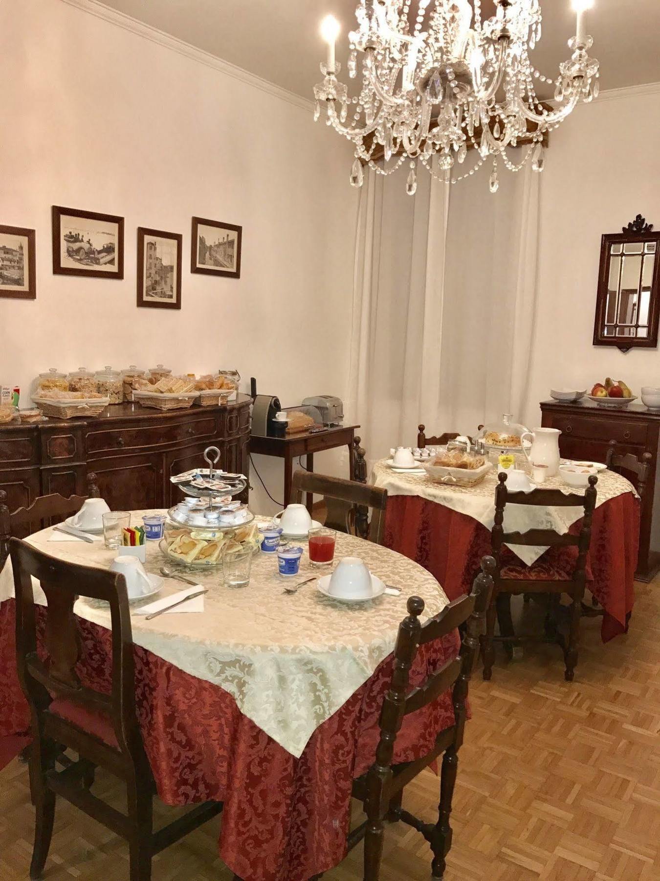 Le Due Corone Bed & Breakfast Venezia Esterno foto