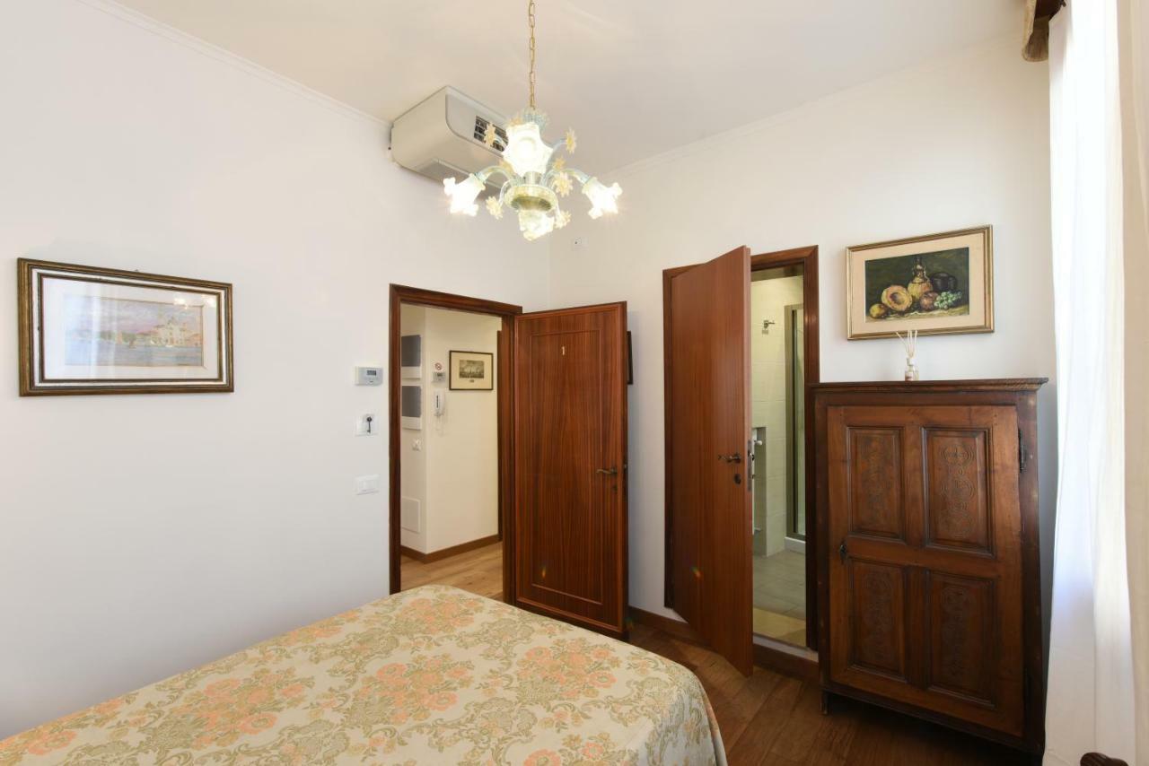Le Due Corone Bed & Breakfast Venezia Esterno foto